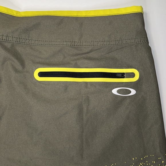 Oakley Swim Trunk Mens 40 Yellow Ombre Performance Fit Board Shorts Drawstring - Picture 3 of 6